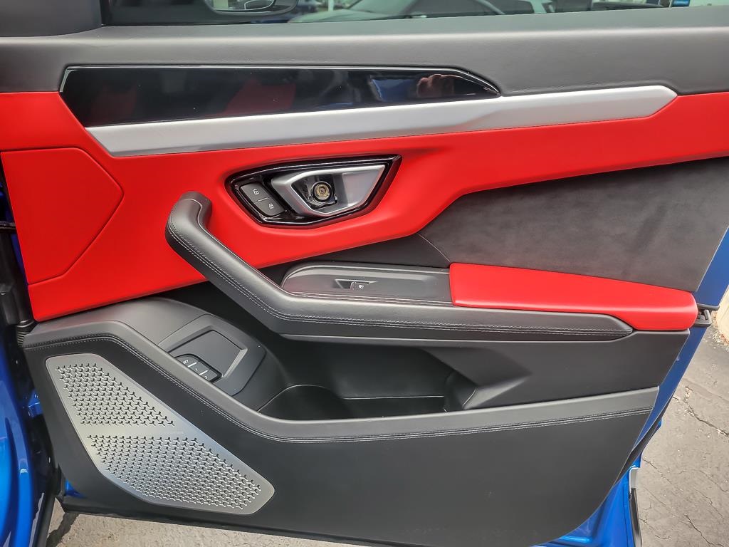 2019 LAMBORGHINI URUS - Image 23