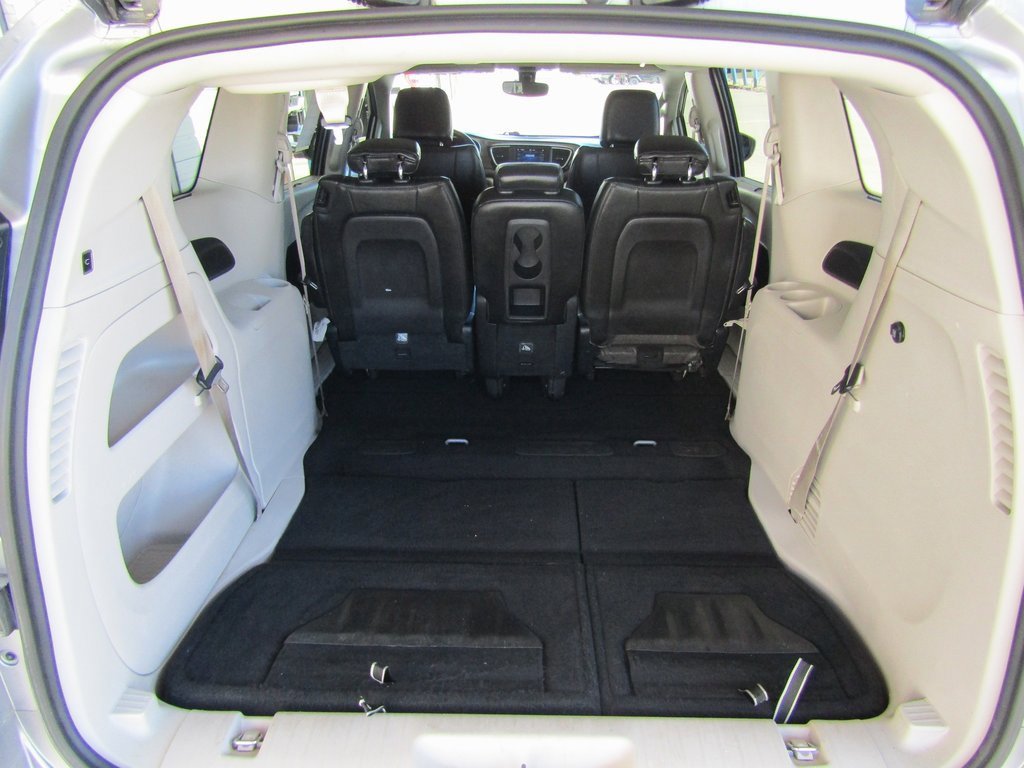 2019 Chrysler Pacifica Touring L photo 29