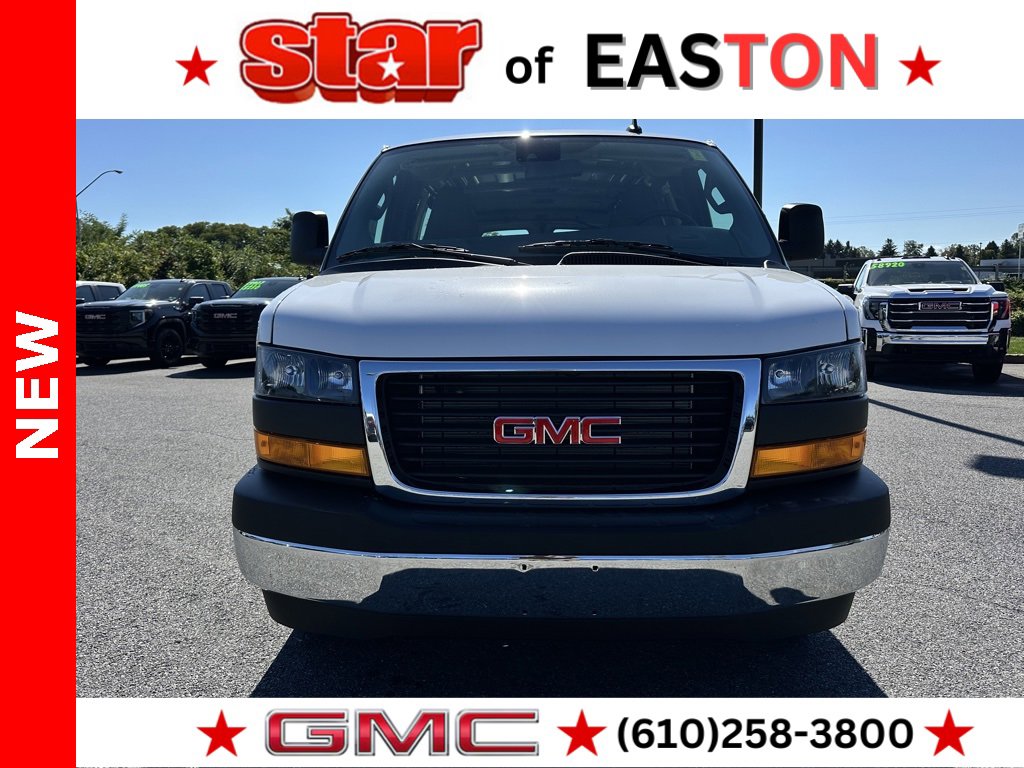 2025 Gmc Savana Cargo 2500 photo 4