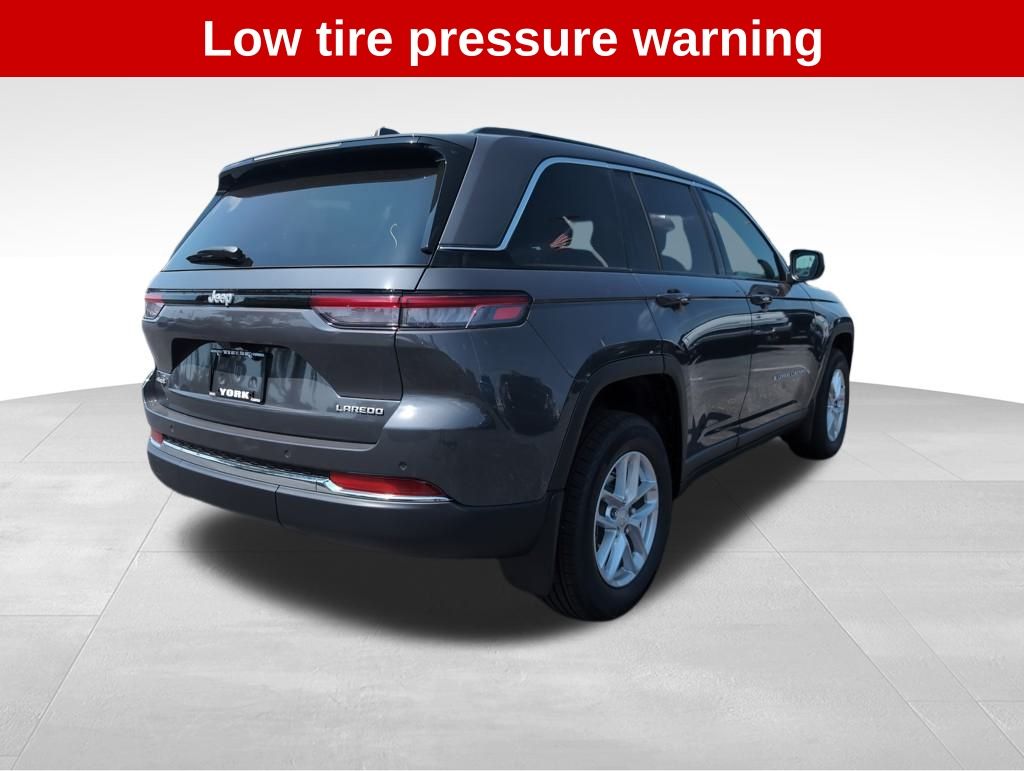 2025 Jeep Grand Cherokee Laredo X photo 4