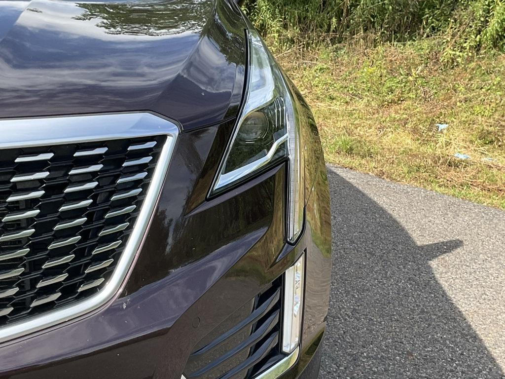 2020 Cadillac XT5 Premium Luxury photo 2