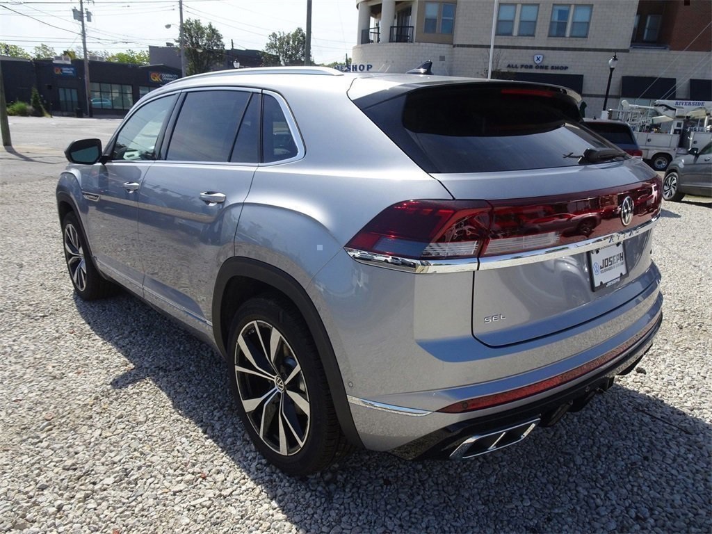 2024 Volkswagen Atlas Cross Sport SEL Premium R-Line photo 3