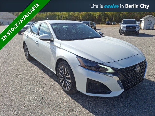 2025 Nissan Altima SV's photo