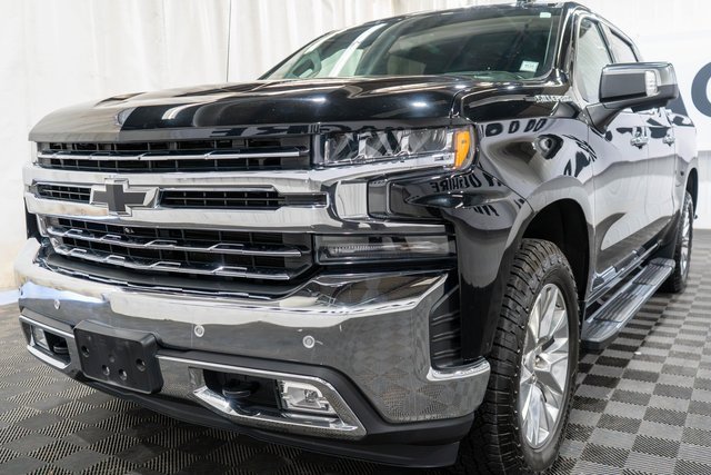 2022 Chevrolet Silverado 1500 LTZ photo 2