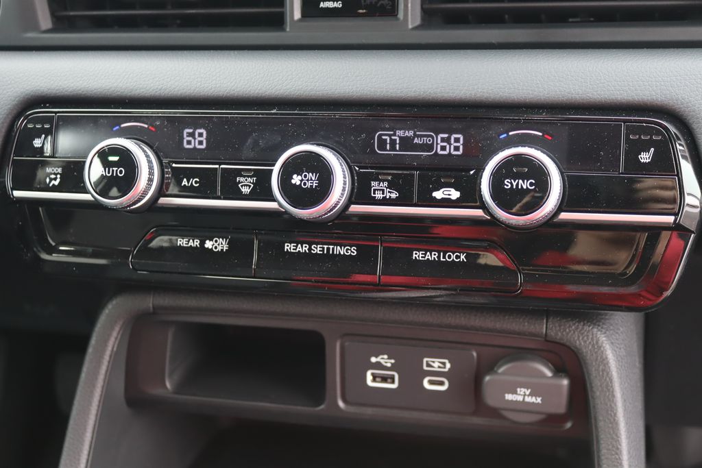 2025 Honda Pilot Touring photo 23