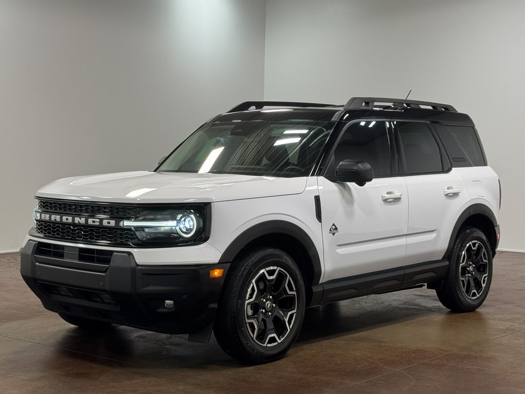 2025 Ford Bronco Sport Outer Banks photo 3