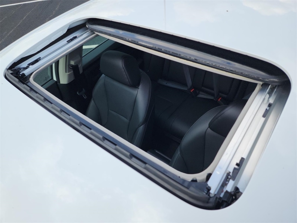2025 Honda Accord Touring photo 3