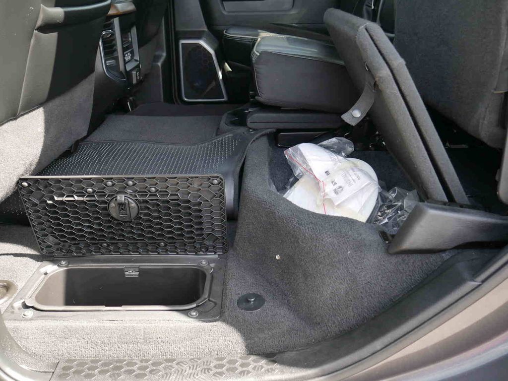 2024 Ram 3500 Laramie photo 13