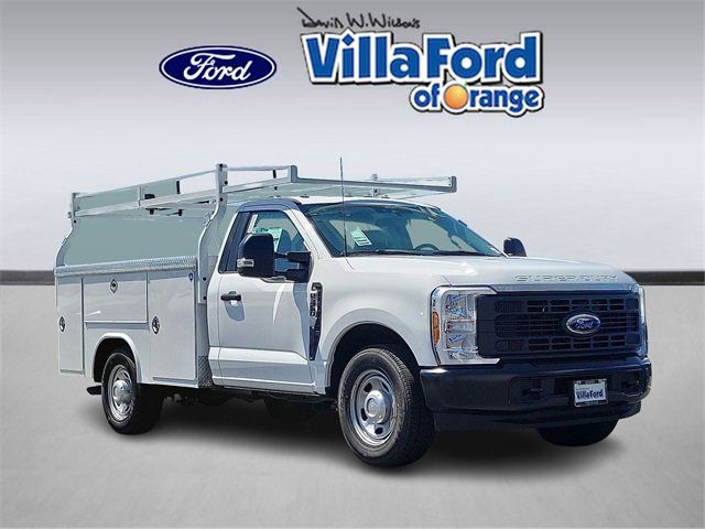 2025 Ford F-350 Super Duty Chassis Cab
