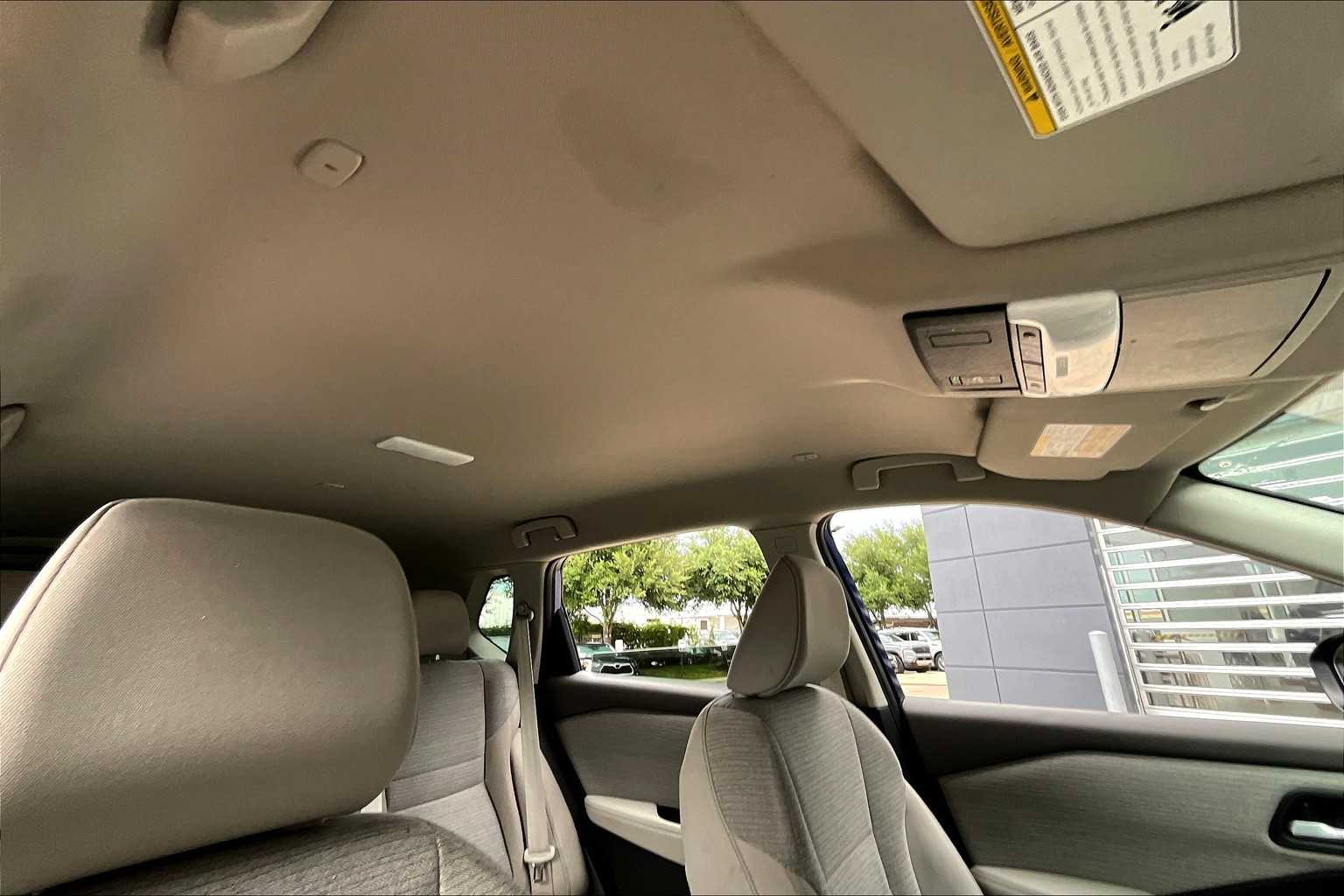 2023 Nissan Rogue SV photo 11