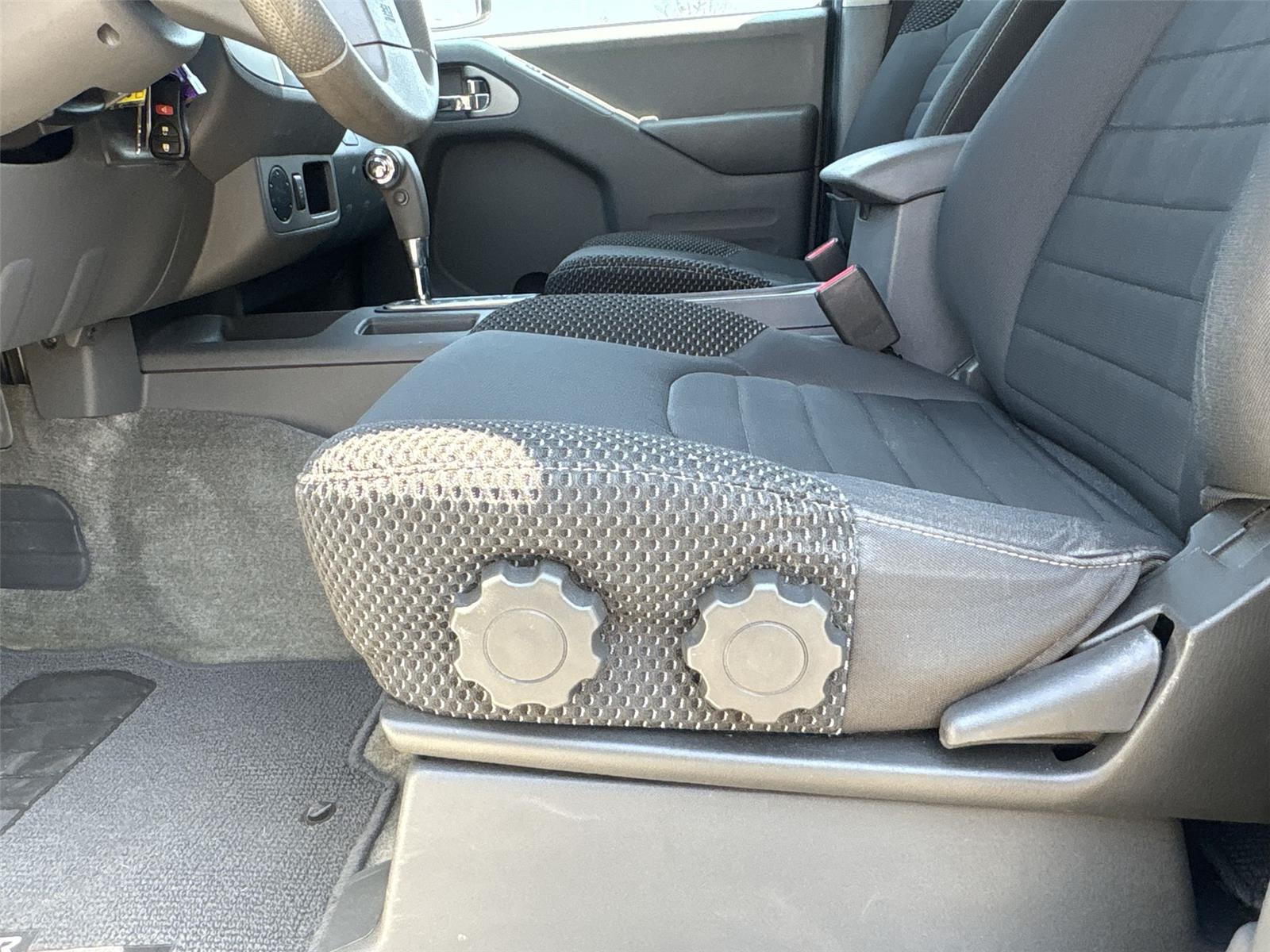 2018 Nissan Frontier Desert Runner photo 12