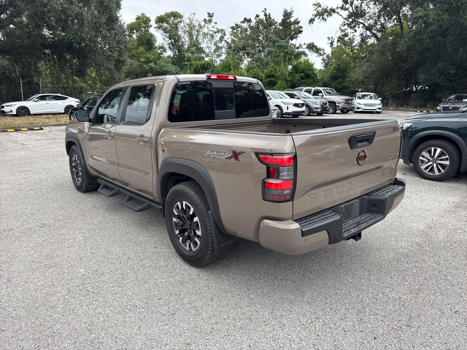 2023 Nissan Frontier PRO-X photo 3