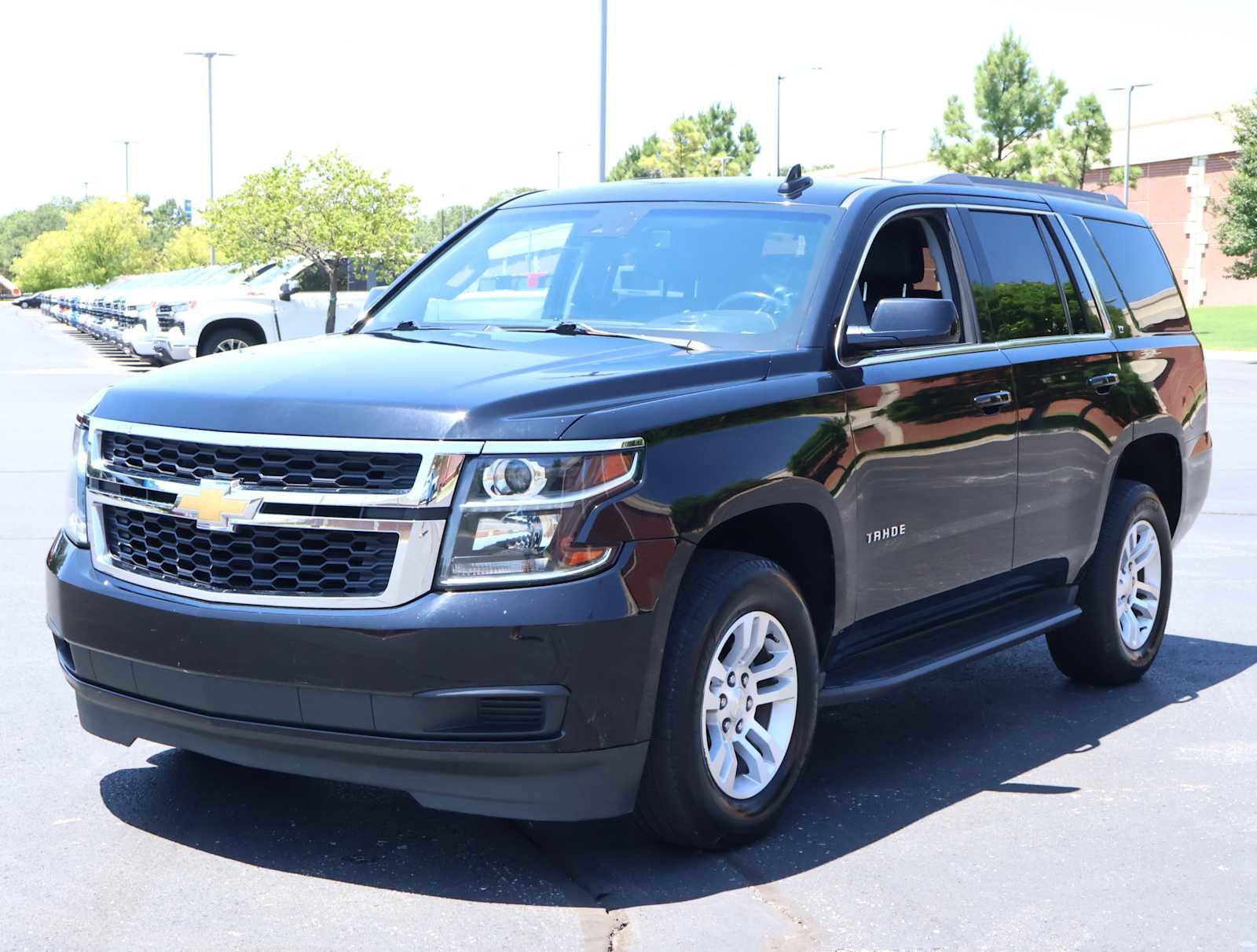 2019 Chevrolet Tahoe LT photo 24