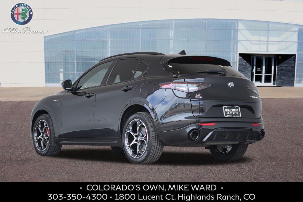 2025 Alfa Romeo Stelvio Sprint Base photo 3