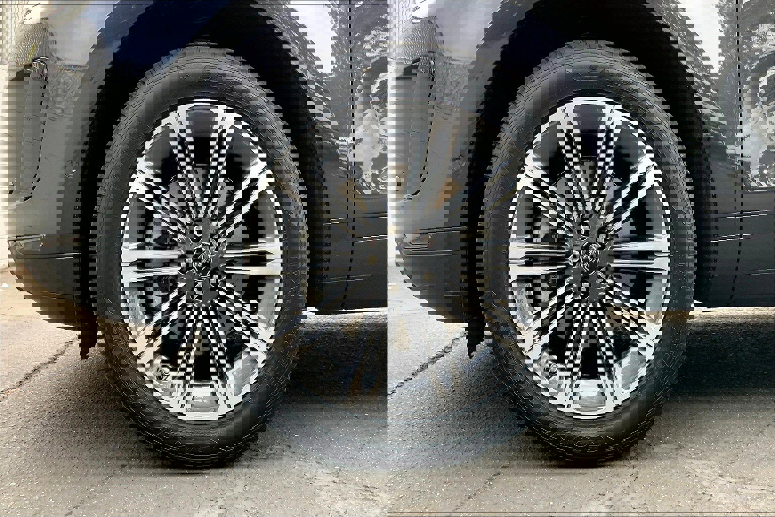 2026 Land Rover Range Rover Evoque S photo 9