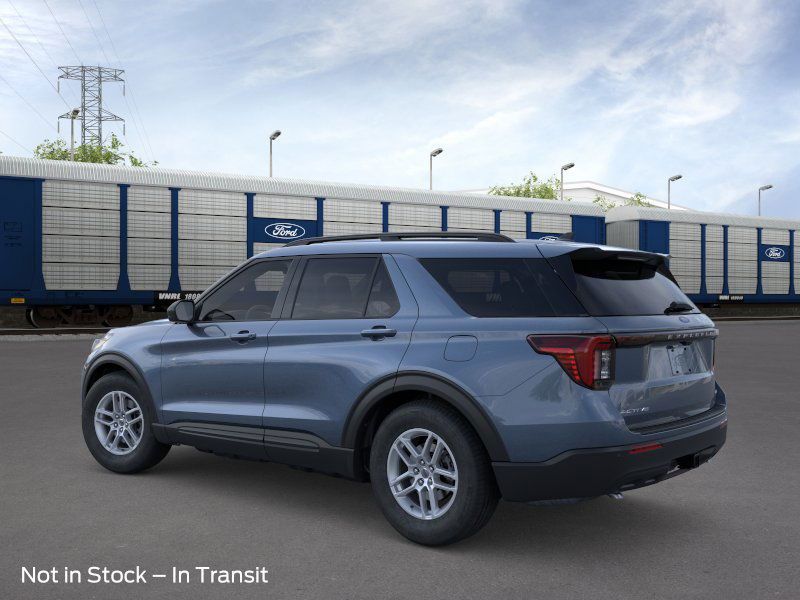 2026 Ford Explorer photo 3