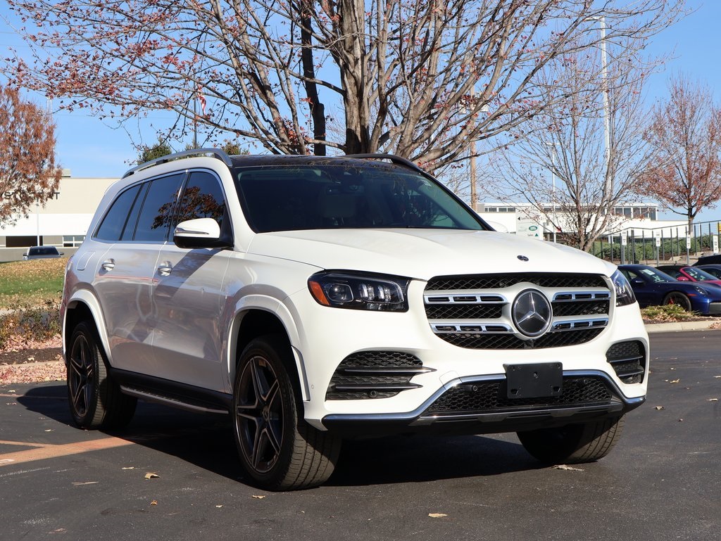 2023 Mercedes Benz GLS 450 4MATIC photo 3