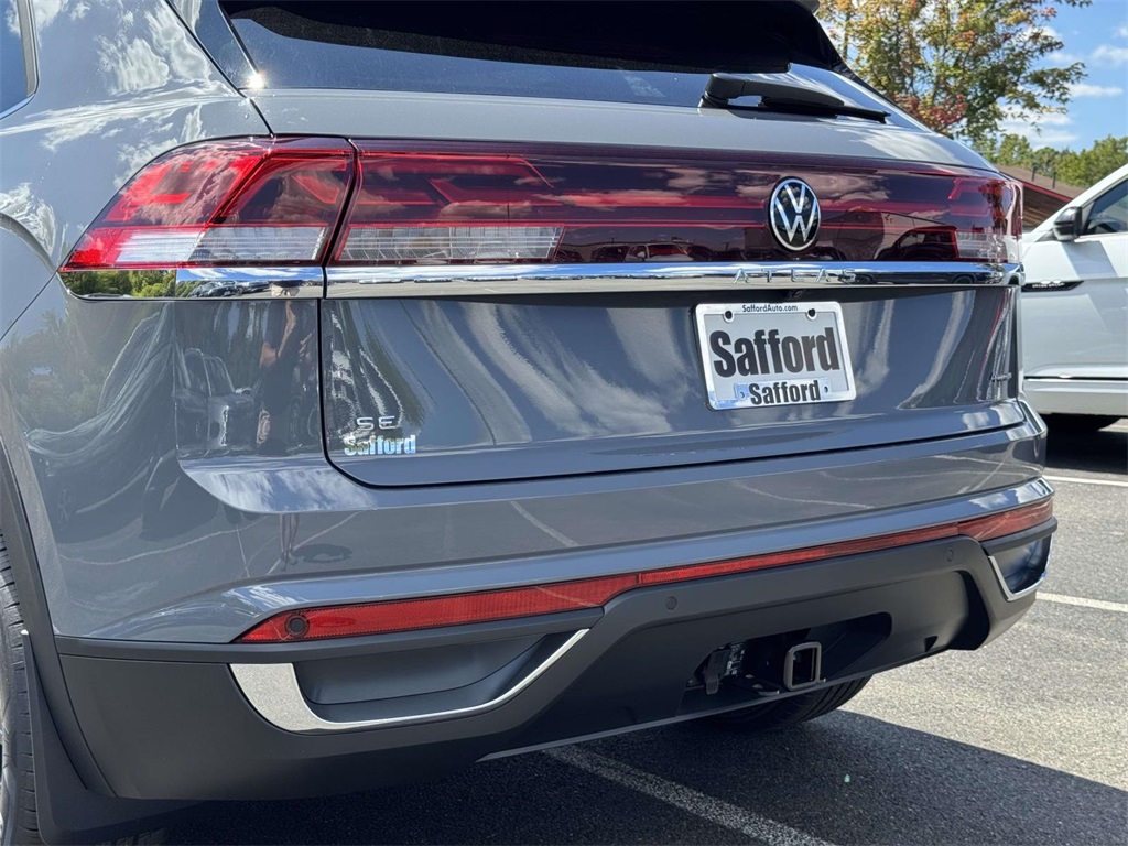 2026 Volkswagen Atlas Cross Sport SE Technology photo 8