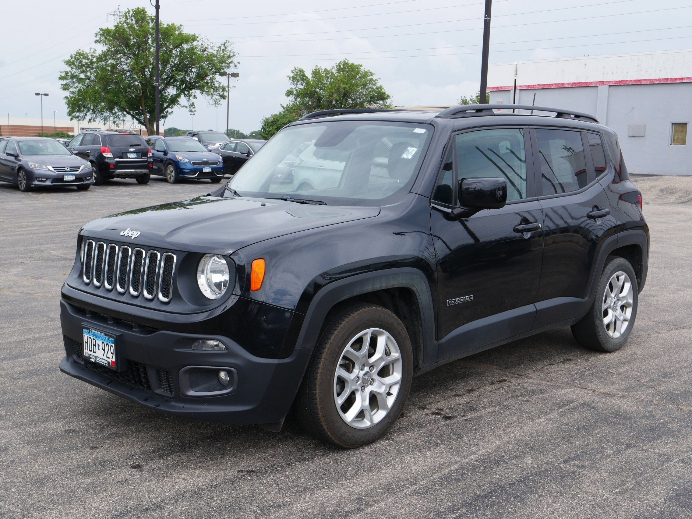 Used 2017 Jeep Renegade Latitude with VIN ZACCJABB7HPE53620 for sale in Bloomington, Minnesota