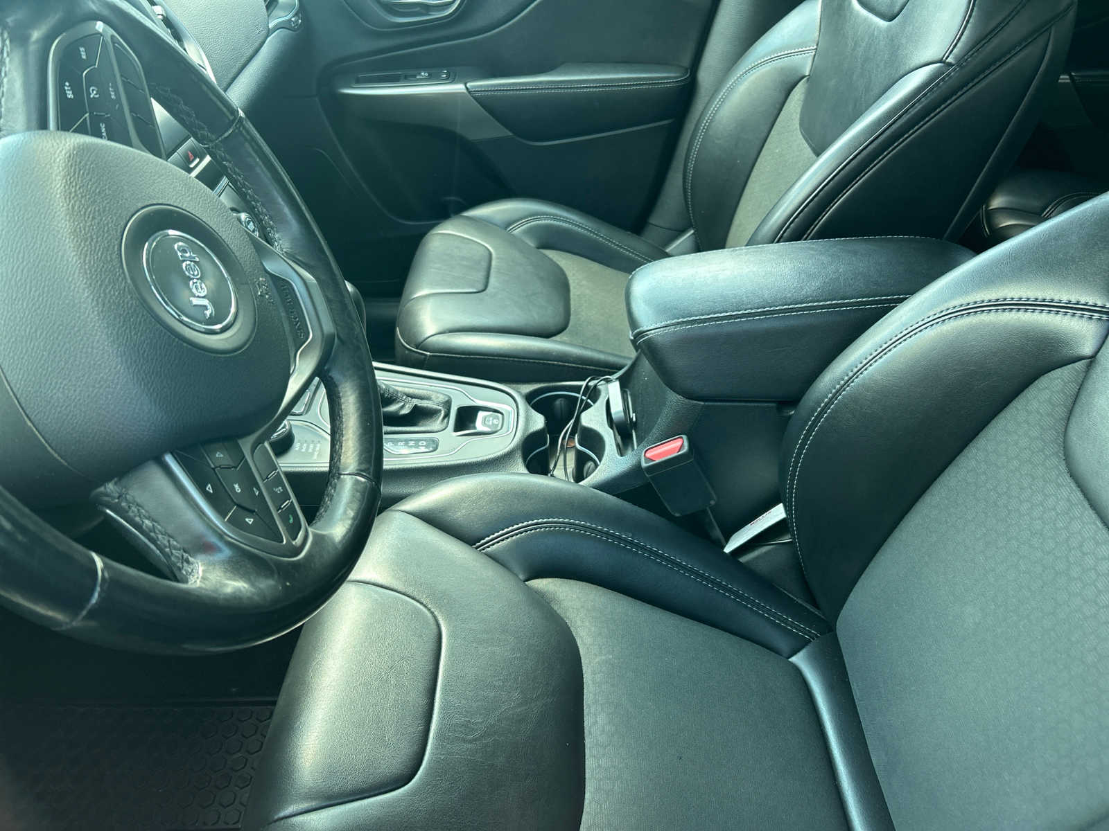 2019 Jeep Cherokee Latitude photo 5