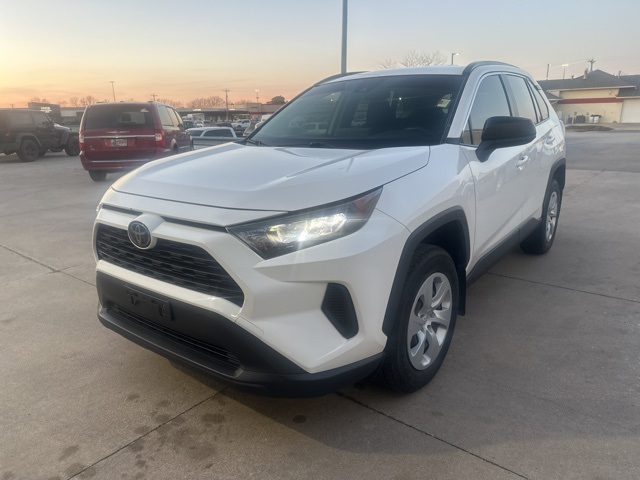 Used 2019 Toyota RAV4 LE with VIN JTMF1RFV2KJ005373 for sale in Crawfordsville, IN