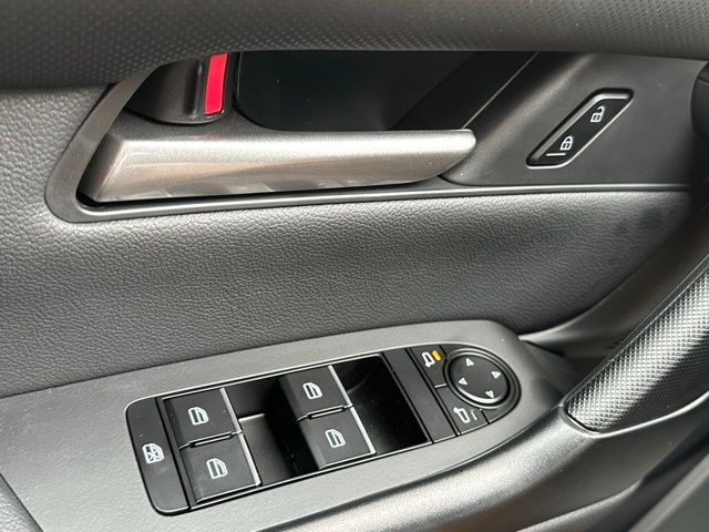 2025 Mazda CX-50 2.5 S Preferred photo 16