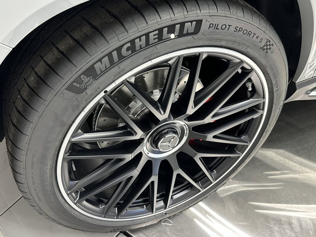 2026 Mercedes Benz GLS AMG 63 4MATIC photo 19