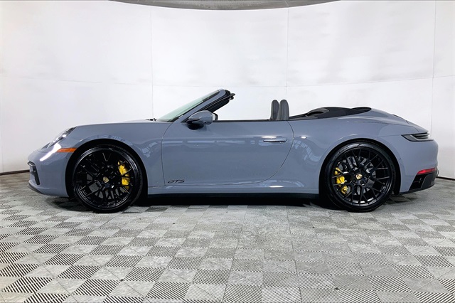 2023 Porsche 911 GTS photo 2