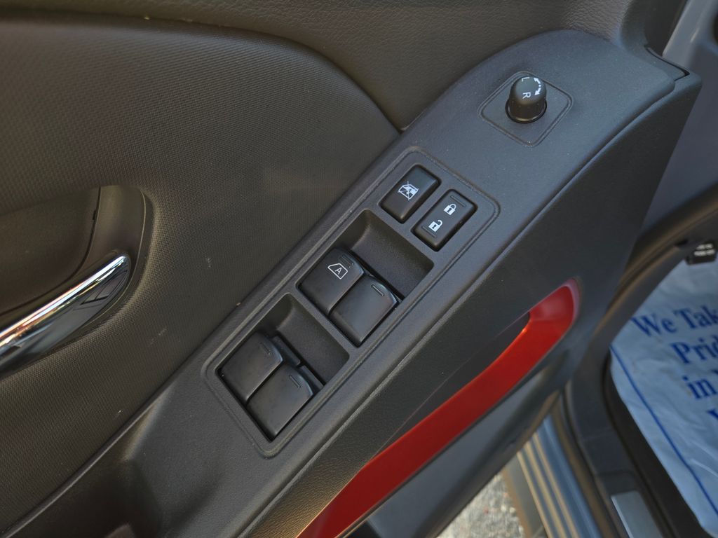 2023 Nissan Frontier PRO-4X photo 9