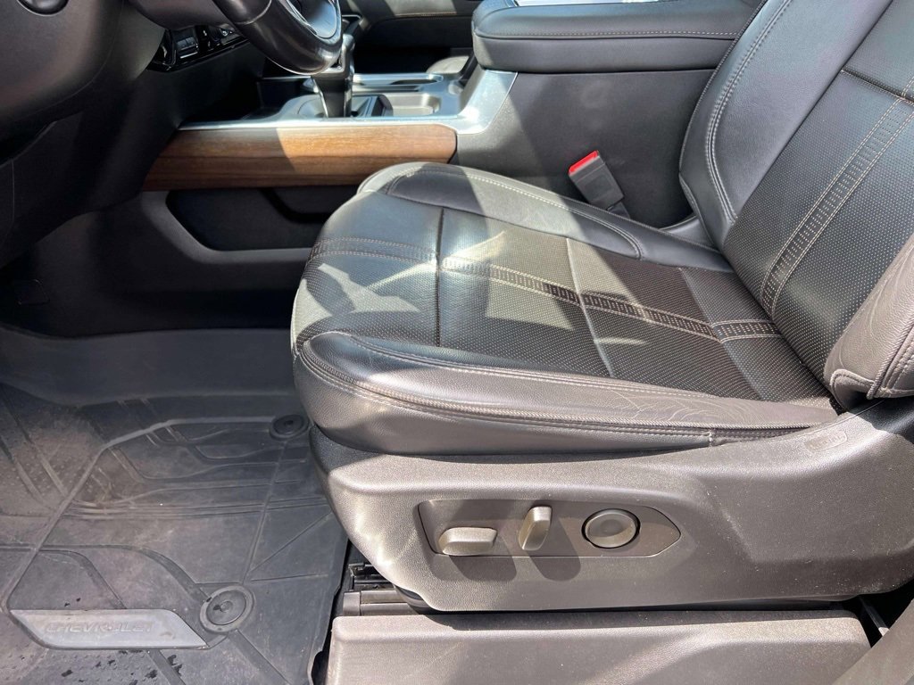 2022 Chevrolet Silverado 1500 High Country photo 18