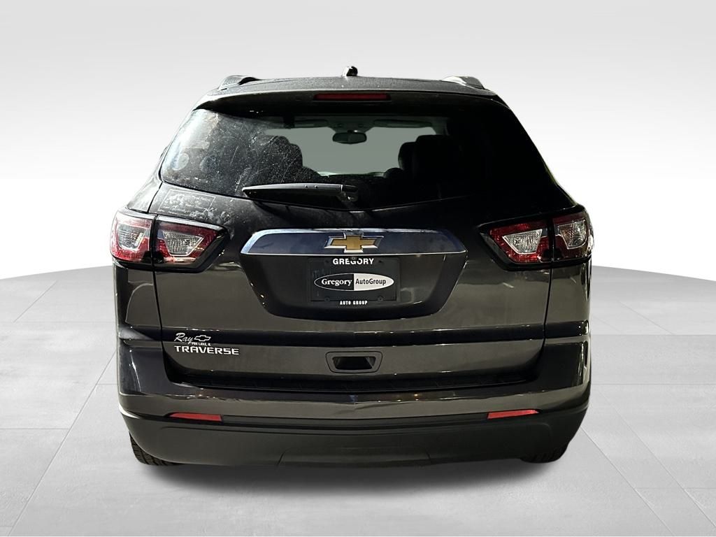 2017 Chevrolet Traverse LS photo 2