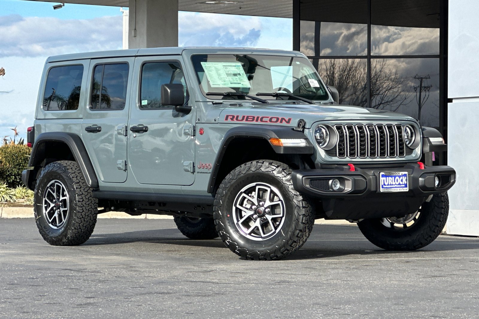 2025 Jeep Wrangler Rubicon photo 2