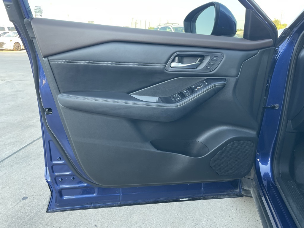 2023 Nissan Rogue SL photo 13