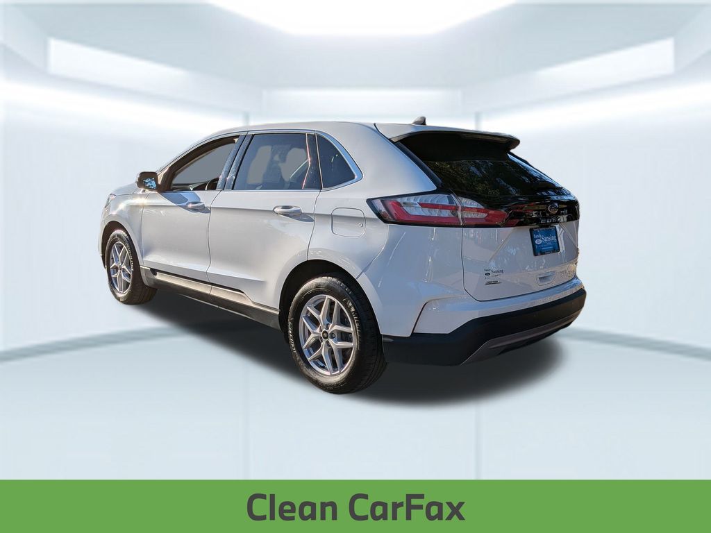 2024 Ford Edge SEL photo 3