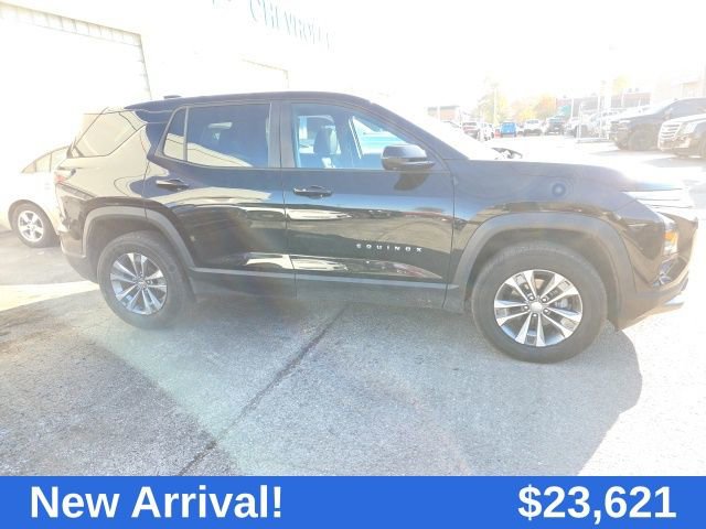 2025 Chevrolet Equinox LT photo 3