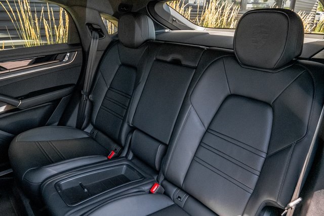 2025 Porsche Cayenne Turbo GT photo 26