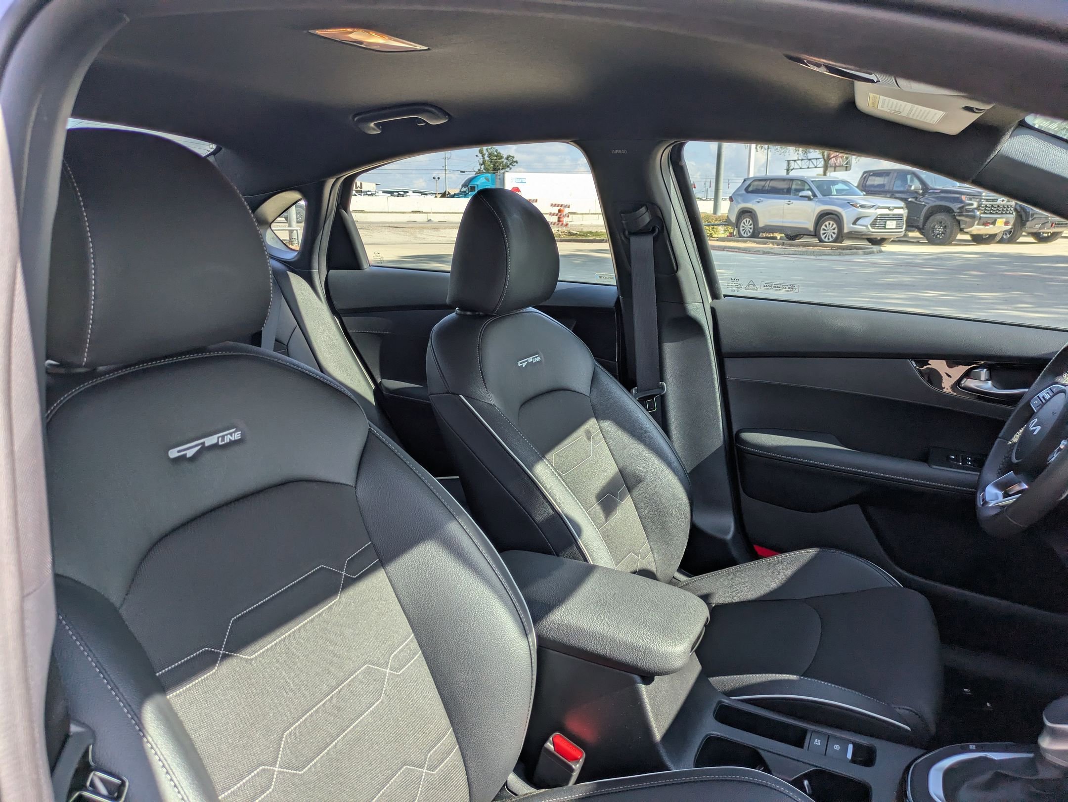 2024 Kia Forte GT-Line photo 31