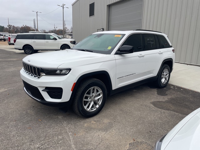 2025 Jeep Grand Cherokee Laredo's photo