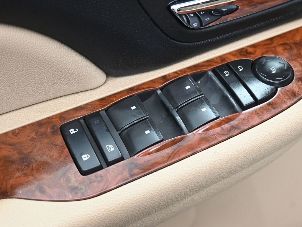 2008 Chevrolet Tahoe Hybrid photo 14
