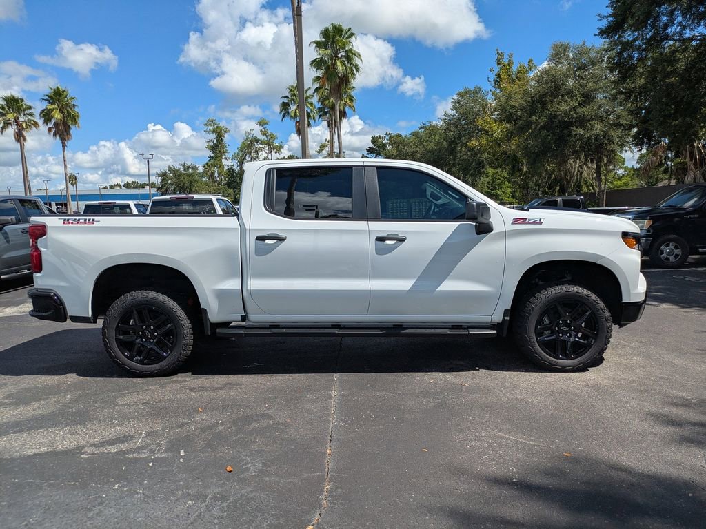 2025 Chevrolet Silverado 1500 Custom Trail Boss photo 3