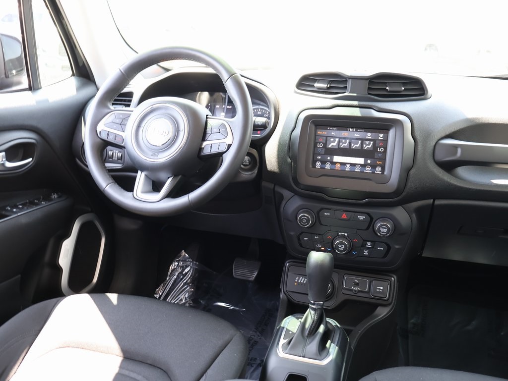 2020 Jeep Renegade Latitude photo 12