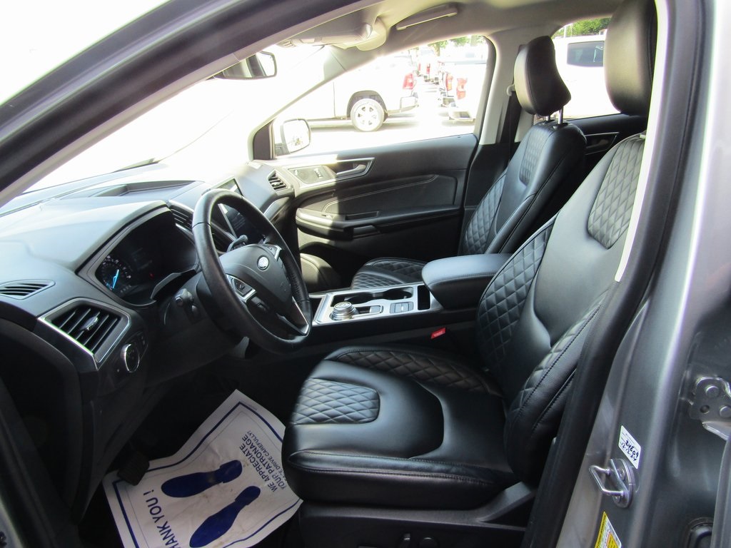 2024 Ford Edge Titanium photo 18