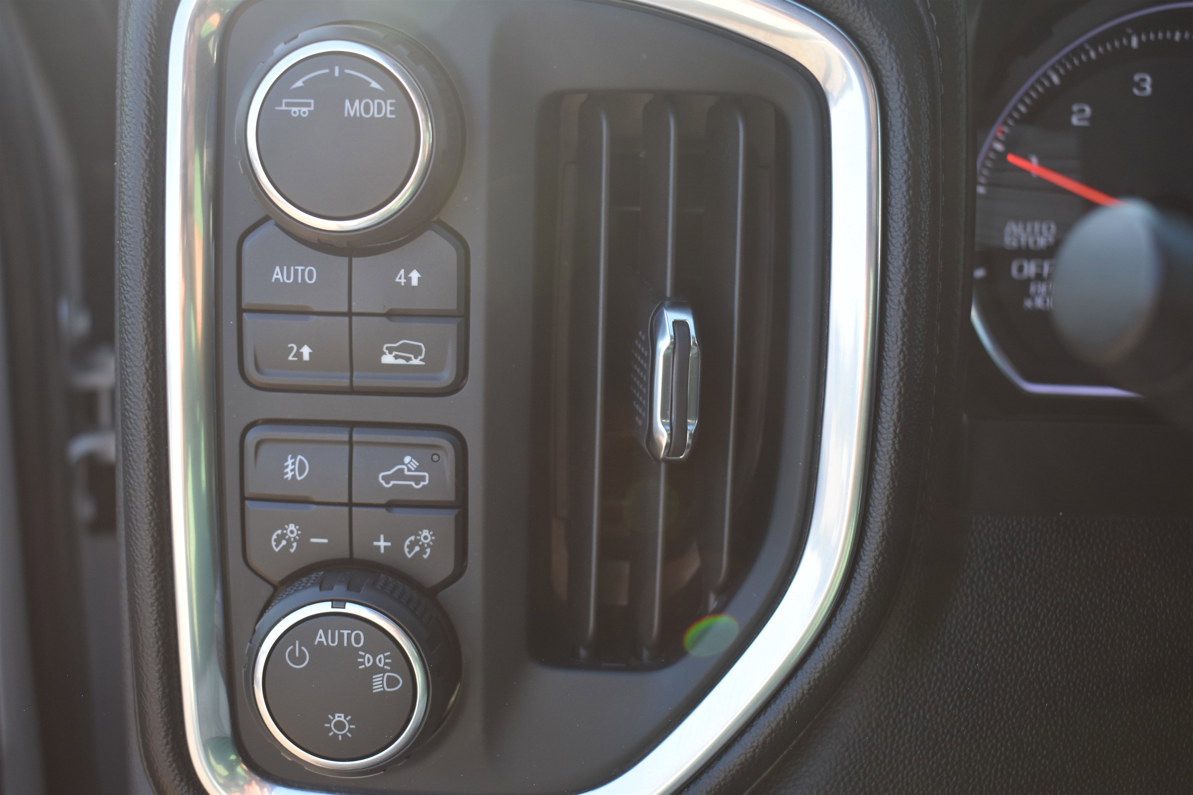 2020 Chevrolet Silverado 1500 RST photo 17