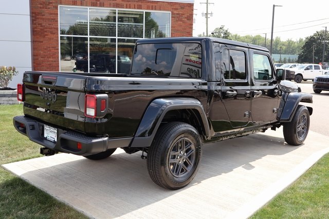 2025 Jeep Gladiator Sport S photo 27