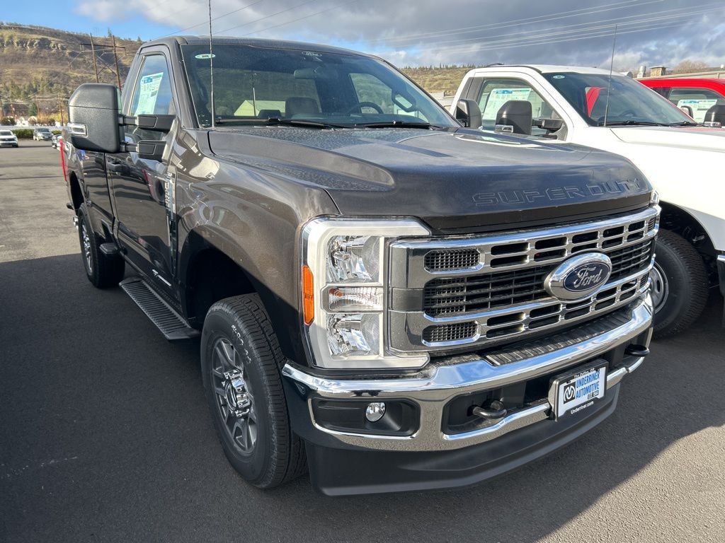 2025 Ford F-250 Super Duty XLT's photo