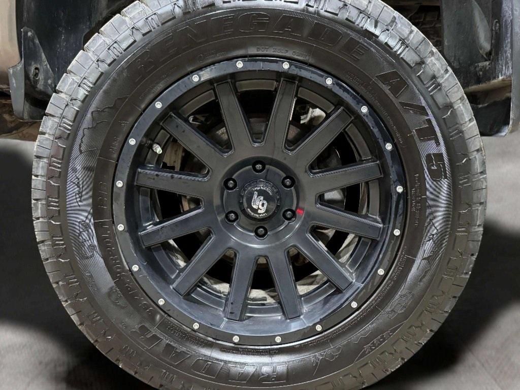 2019 Nissan Titan photo 28