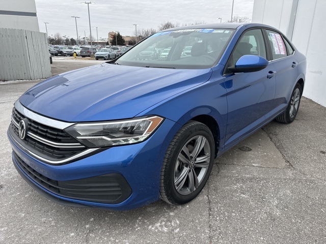 Certified 2024 Volkswagen Jetta SE with VIN 3VW7M7BU3RM012209 for sale in Kansas City