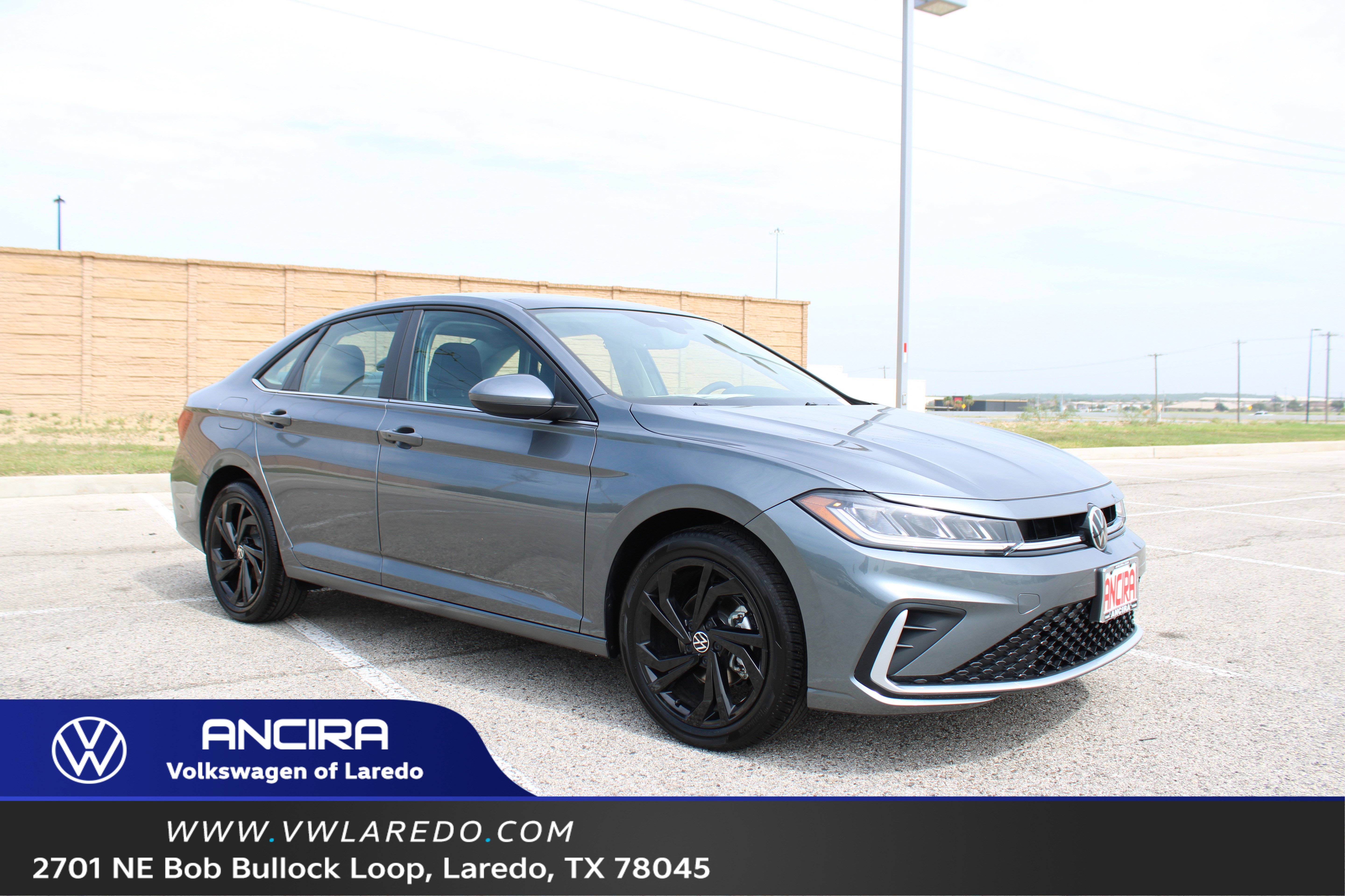 2025 Volkswagen Jetta SE's photo