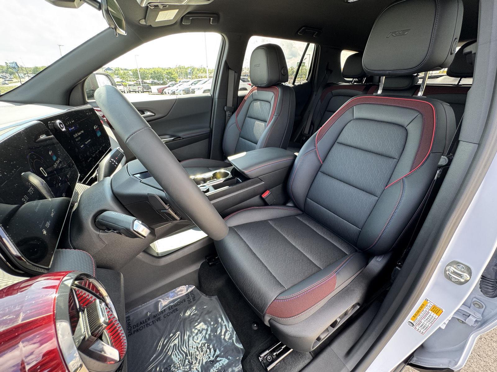 2026 Chevrolet Equinox RS photo 2