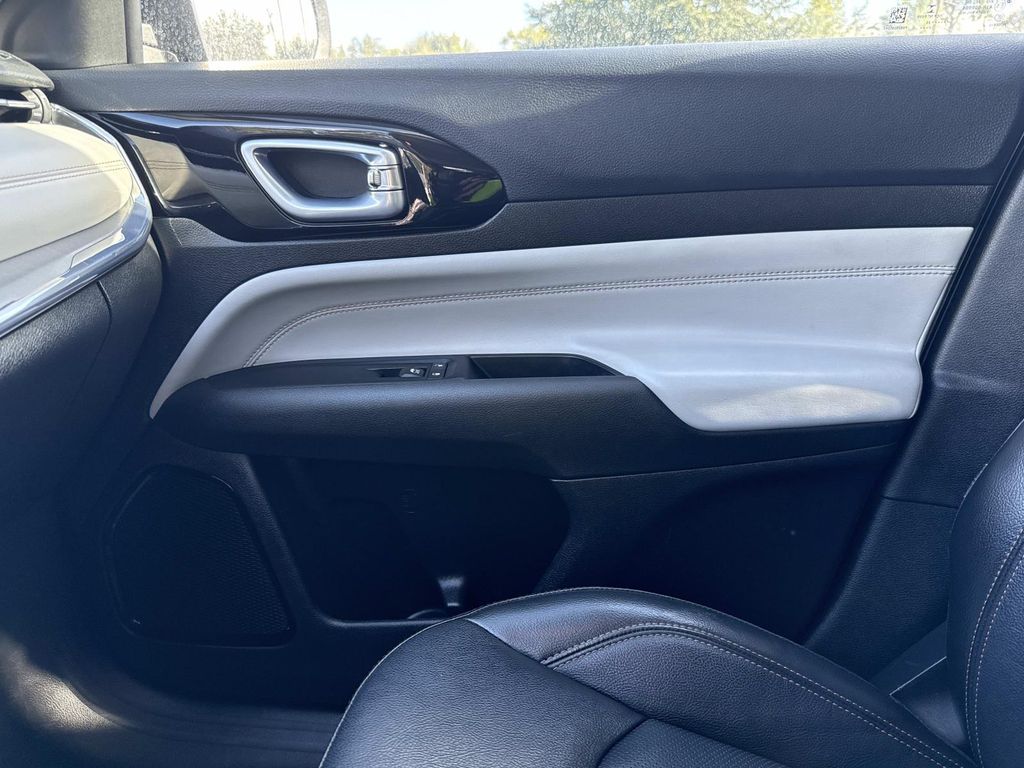2022 Jeep Compass Limited photo 21